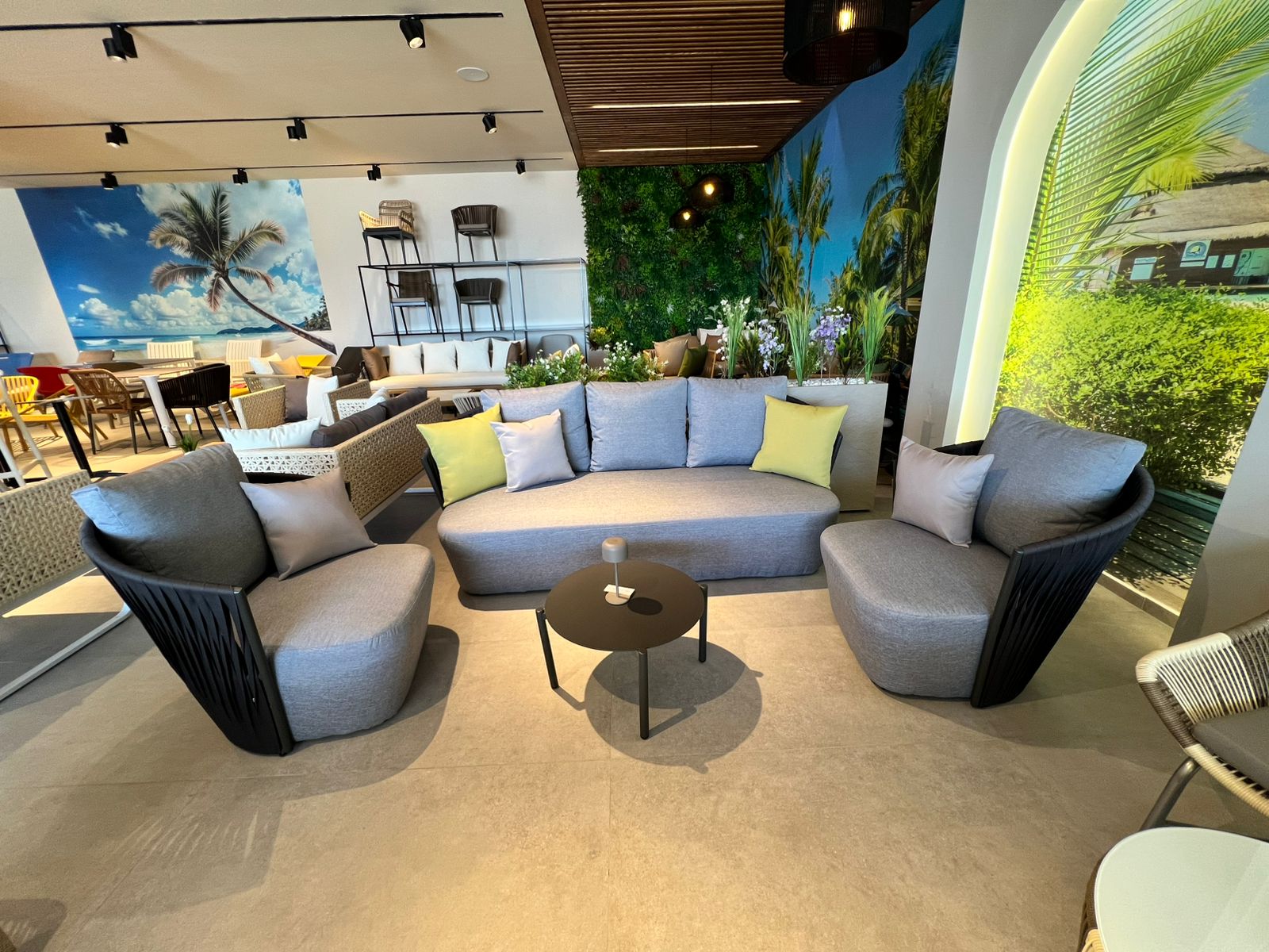 SALON BELLIS